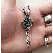 musasinging男款日系镂空蔓藤，雕花复古钥匙造型925纯银吊坠项链