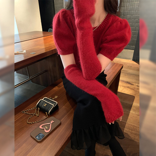 77store圣诞红毛衣女(毛衣女，)短款2023冬季新年红色分袖小众针织上衣