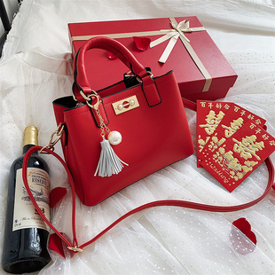 大红色包包女斜挎2024婚包女新娘，包结婚(包结婚)包包，手提大容量妈妈包