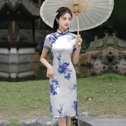 青花瓷旗袍中长款小个子走秀演出白色，连衣裙日常单层春夏装中国风