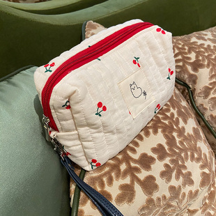 美摘樱桃小红花多功能化妆包，便携手提袋旅行绗缝全棉，纯软布收纳(布收纳)包