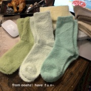 撸猫手感~毛茸茸加厚保暖袜子 仿貂绒韩国糖果色中筒袜纯色堆堆袜