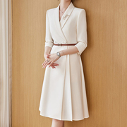 米白色正式场合连衣裙气质时尚主持人正装高级感职业装女春季