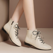 时尚尖头短靴女白色秋冬新马丁靴低跟女靴真皮靴子平底单靴大码42