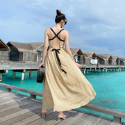马尔代夫度假吊带连衣裙后背交叉性感露背沙滩裙拍照仙女长裙复古