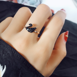 日韩简约潮人个性不掉色钛钢，玫瑰金黑钻食指戒指女学生网红指环