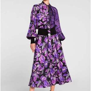 外贸欧美时尚印花紫拼接围巾，领灯笼袖橡筋，收腰长款连衣裙抽象
