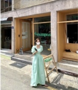 韩国东大门2023春夏，revecite时尚薄荷绿甜美短袖连衣裙