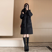 黑色羽绒服女2023时尚，中长款过膝保暖韩版设计感加厚外套洋气