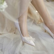 新娘婚鞋浅口尖头水晶鞋，主婚纱高跟不累脚矮跟复古单鞋女气质