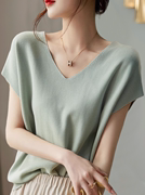 绿色短袖t恤女夏季2024针织衫显瘦气质蝙蝠袖，美式v领薄款简约
