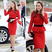 王妃同款2023欧洲站秋红色单排扣小外套高腰包臀半裙套装气质