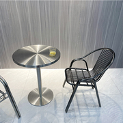 网红奶茶店咖啡餐桌，厚边小圆桌简约工业风，不锈钢餐桌靠背扶手椅子
