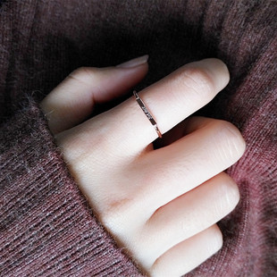 love食指戒指女日韩国版潮人学生，细简约饰品个性，钛钢18k玫瑰彩金