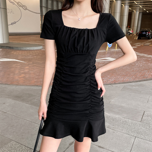 黑色连衣裙2024女春秋鱼尾裙包臀收腰荷叶，边性感小黑裙高级感