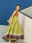 藏族舞蹈服装女练习裙大摆演出服，表演民族民间舞