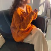 橘色v领麻花毛衣女(毛，衣女)2023年秋冬气质，温柔套头针织上衣宽松外穿