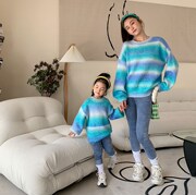 不一样的亲子装母女装，秋冬2022彩虹毛衣，加厚抗起球韩版中长款