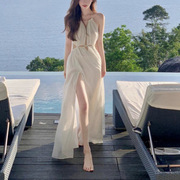 三亚旅游衣服白色海边度假腰部镂空连衣裙，长款收腰吊带沙滩裙超仙