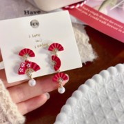 新中式新年红色扇子耳钉设计感新娘，耳环女仙气穿旗袍，配的耳饰耳夹