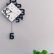 北欧简约创意时尚挂钟卧室艺术静音时钟现代客厅装饰木制钟表
