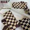 黑白方块撞色格子中筒袜子女棋盘格纯棉潮牌韩国日系堆堆袜女黑色
