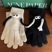 情侣款牵手手套黑色白色个性，可爱ins潮，分指可触屏针织手套冬季女