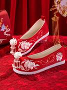 夏季红色搭配秀禾服婚鞋女平底中式婚礼新娘，鞋汉服鞋子古风绣花鞋