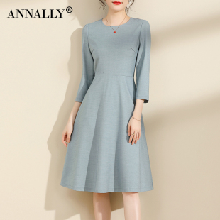 annally2023春装优雅气质，修身大摆中长款浅蓝色，七分袖连衣裙