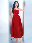 越南设计师气质立体花朵，大摆红色礼服裙，敬酒服吊带百褶连衣裙女