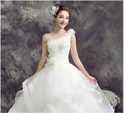 2023气质单肩韩式显瘦个性公主蓬蓬婚纱大码绑带小个子新娘