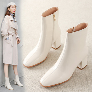 秋季马丁靴女2022瘦瘦靴高跟米，白色短靴中筒靴韩版靴子