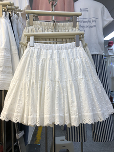 小个子春复古法式减龄重工定制刺绣蓬蓬，白色半身裙甜美短裙女