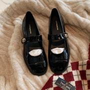 小香风扣带玛丽珍女鞋子，2023秋冬法式平底单鞋，低跟粗跟小皮鞋