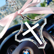十字架汽车挂件摆件水晶，车内挂件创意，车载吊坠挂饰2021男女