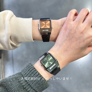 日本限定松石绿/落日橙卡西欧小方表 双显复古钢带情侣手表