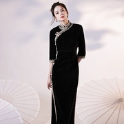雪尼尔旗袍秋季2022年年轻款高端气质长袖黑色加厚连衣裙
