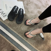 高跟人字拖女韩版夏季时尚，气质珍珠沙滩海边松糕，底黑色夹脚凉拖鞋