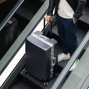 行李箱铝框静音学生皮箱拉杆箱男20寸登机箱女28寸大容量旅行箱子