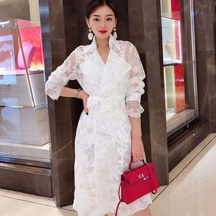 2022春秋韩版名媛风衣女白色蕾丝薄款中长款小香风外套两件套