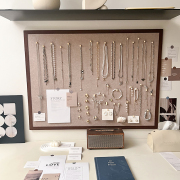 首饰饰品收纳照片墙背景板毛毡墙贴相片挂墙作品展示面板装饰创意文化墙毛粘板软木板羊毛毡墙贴梳妆台专用