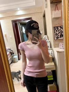 粉色U领短袖针织衫女夏季韩系高级感设计感低领锁骨修身显瘦上衣