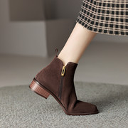 英伦女短靴平跟牛皮40-43大码秋冬靴时装靴单靴圆头大号女靴