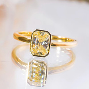 1纯8K黄金进口莫桑石单钻方牌黄钻戒指AU750镶嵌简约指环送人礼物