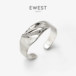 ewest艺未复古褶皱开口银，手镯女小众设计感腕饰高级感宽镯子首饰