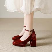 。一字带红色9CM高跟鞋女厚底玛丽珍婚鞋2024春季气质粗跟单