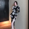 2022秋季长袖连衣裙复古优雅黑白，印花斜襟开叉性感改良长旗袍