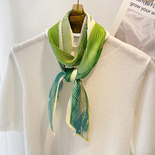 显白好看的绿色小丝巾，女压皱细窄飘带发带，扎发绑包包装饰长条领巾