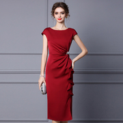 枝荔红色连衣裙2024夏装，包肩袖高腰显瘦荷叶边中长款礼服裙子