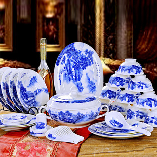 景德镇陶瓷器青花瓷釉，中彩骨瓷56头碗盘餐具，套装工笔云雾山水